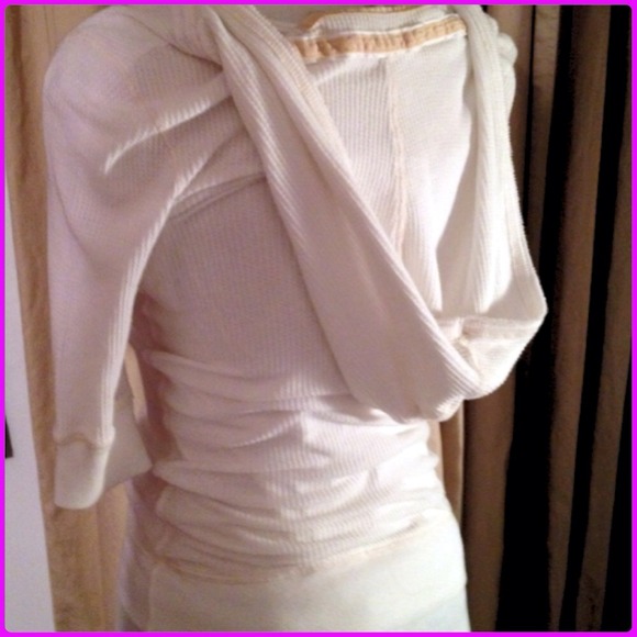 Abercrombie Quarter Length Spring Top - Picture 4 of 4