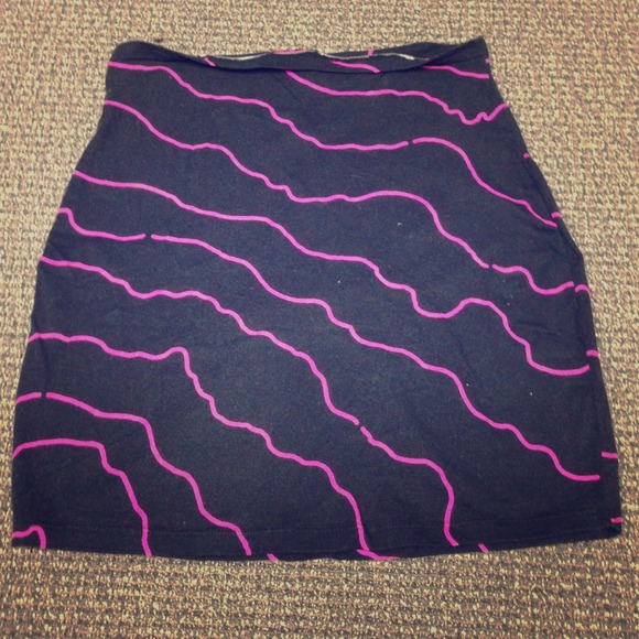 Bundle-Cheap! Never been worn! Cute skirt