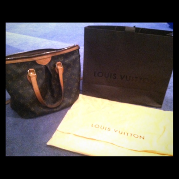 SOLD*******LV Palermo PM.      NO TRADES