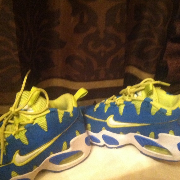 Girls Nike shoes