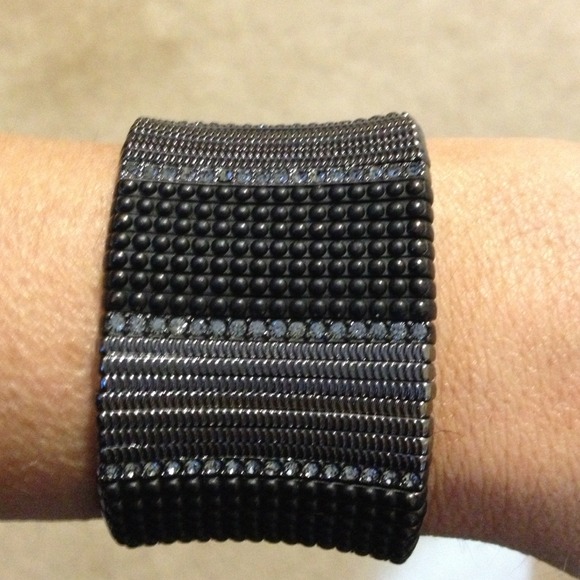 Black and gunmetal stretch bracelet