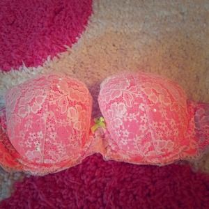 SOLD Victoria's Secret bra