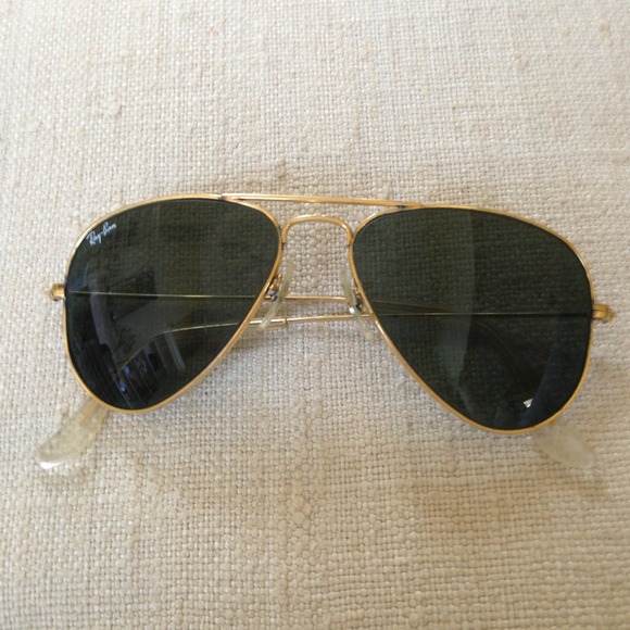 SOLD Auth Ray-Ban Aviator Sunglasses Gold.SOLD