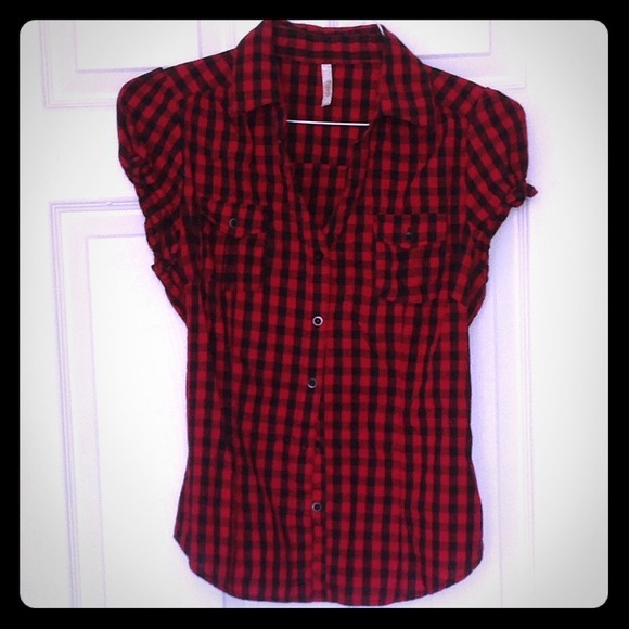 ⛔️SOLD⛔️ Checkered Button Down Shirt