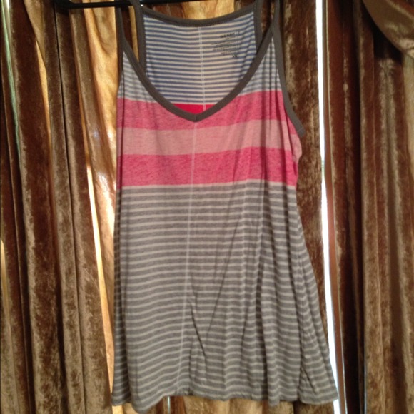 Worn a few times. Old navy small.