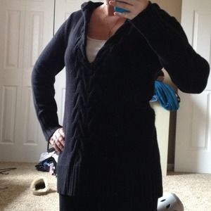 RESERVED TILL TUES- Sweater/shirt bundle !!!