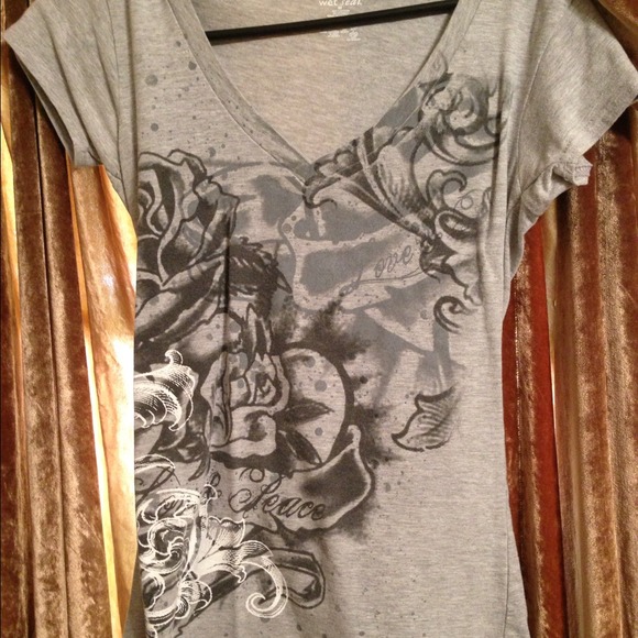 Graphic t shirt from wet seal