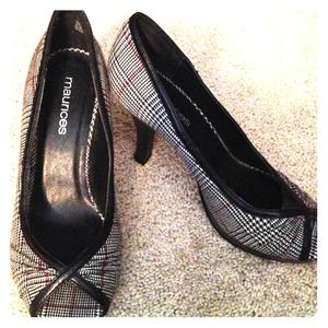 Maurice's black red white plaid pumps