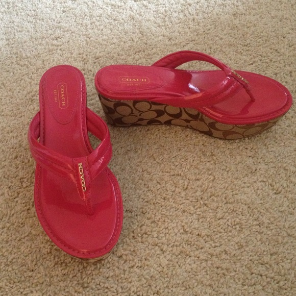Coach Nella platform wedge thongs size 8 nwot
