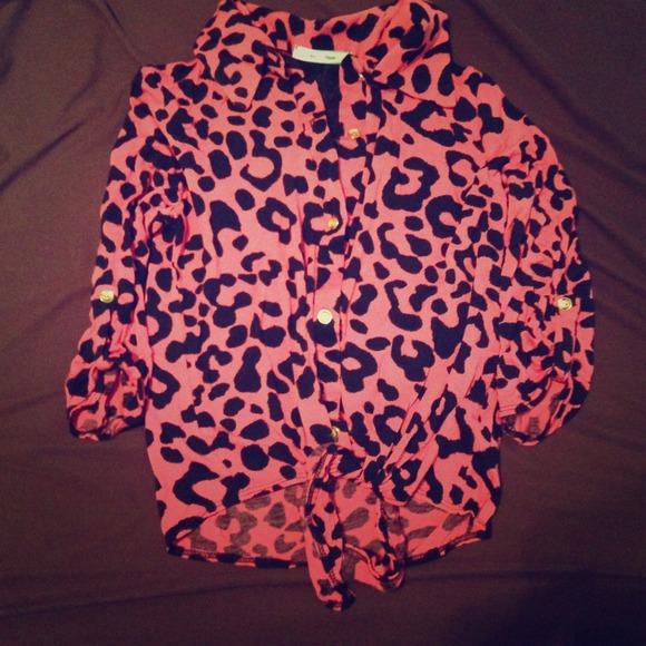💛Cheetah print blouse💛
