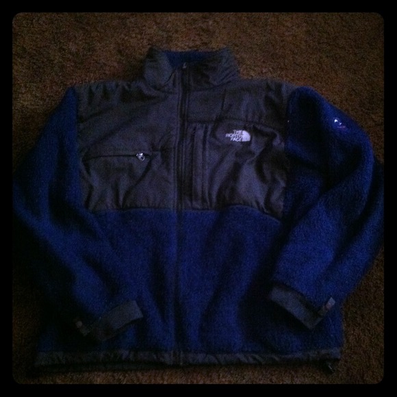 🔔🔔RESERVED🔔🔔North Face jacket:)