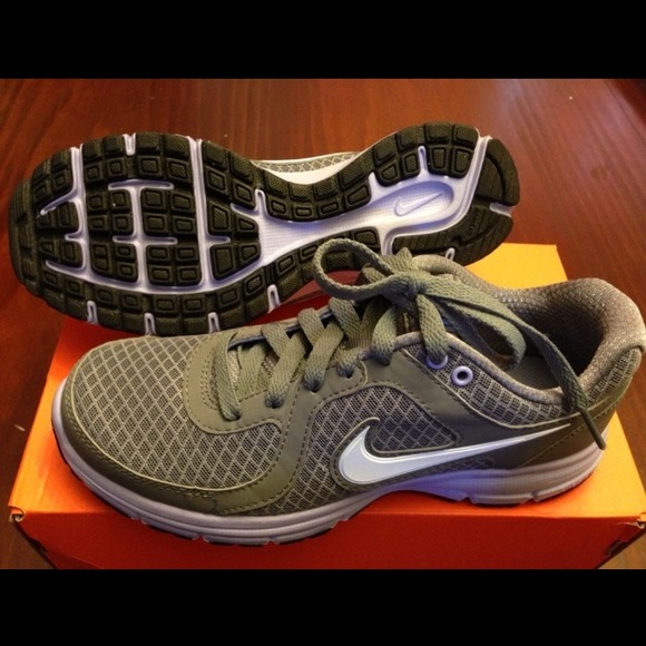 Nike Air Relentless Womens Running Shoe.Pre owned - Picture 2 of 4