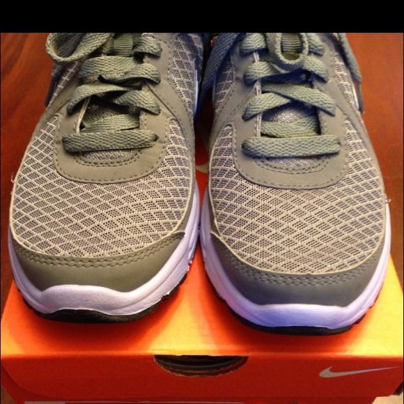 Nike Air Relentless Womens Running Shoe.Pre owned - Picture 4 of 4