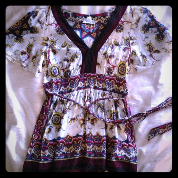 Decorative top from Anthropologie - Picture 1 of 1