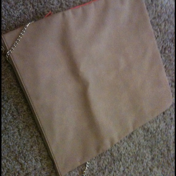 Brand new h&m clutch - Picture 3 of 4