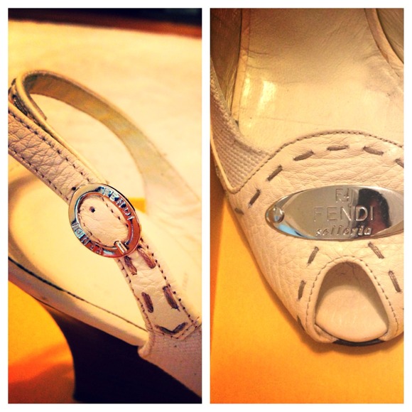 Fendi buttercup leather wedge sandals - Picture 2 of 3