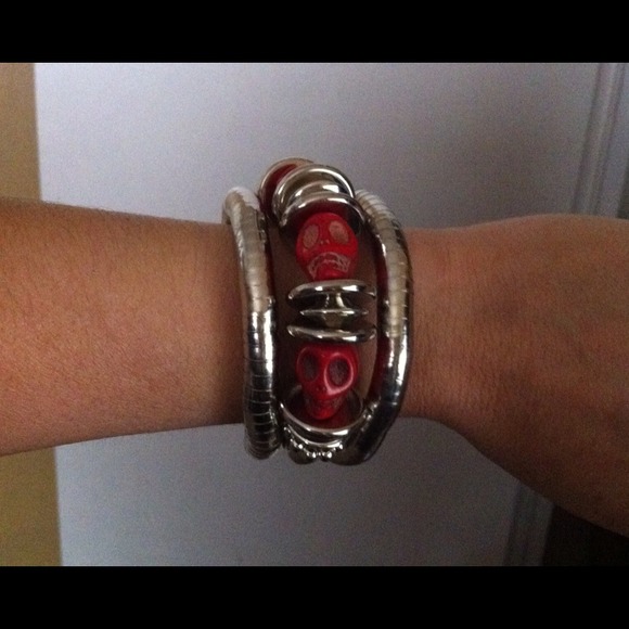 SKULL BRACELET