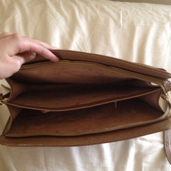 *Reduced* Vintage Gucci bag - Picture 2 of 2