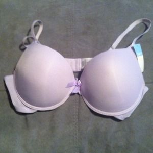 Bundle for lbeason bra, tshirt, and hoodie!