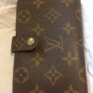 Louis Vuitton wallet 🚫SOLD