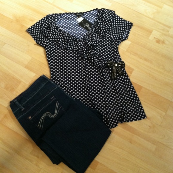Polka dot dark shirt!