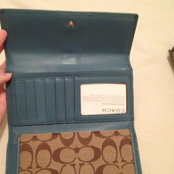 Authentic Coach bag - Picture 2 of 3