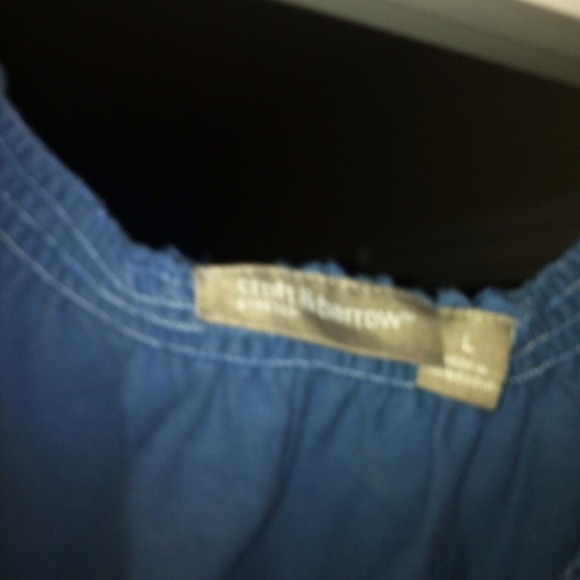 Top - Picture 2 of 2