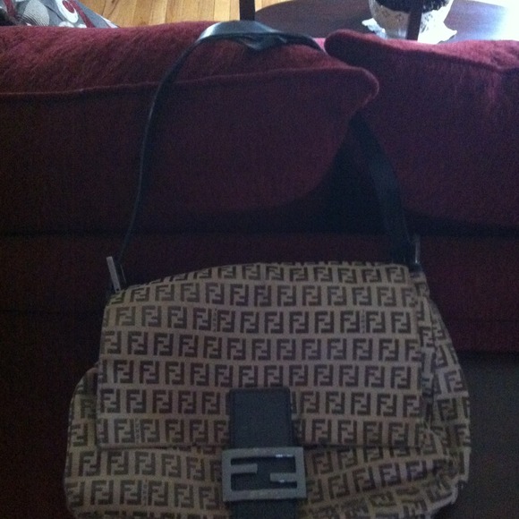 Fendi bag - Picture 2 of 4