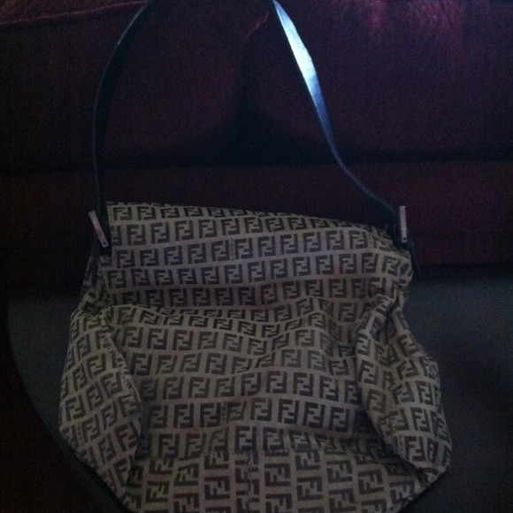 Fendi bag - Picture 4 of 4