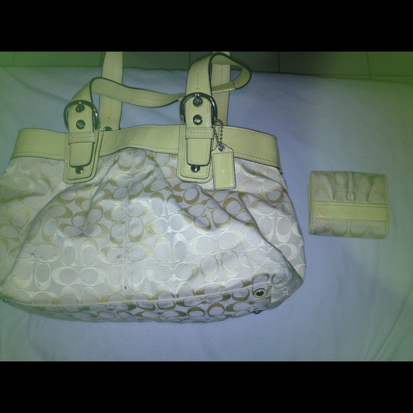 Authentic Coach bag - Picture 1 of 3