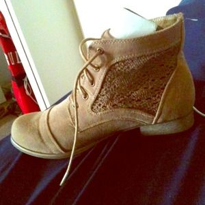 Tan short boot