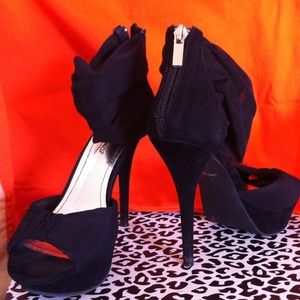 Black high hill shoes