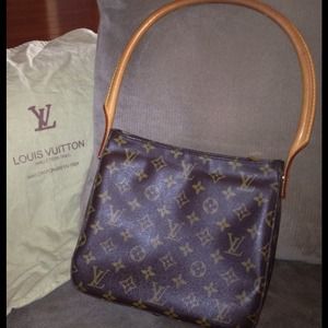 Pre -Owned Authentic Louis Vuitton bag!!