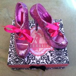 Bordello adorable wedges.