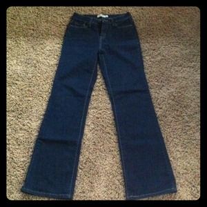 BRAND NEW High-Waisted Jeans