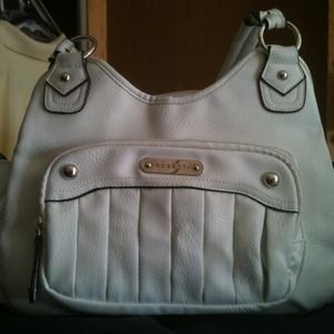 White purse New lots of pockets!!😍