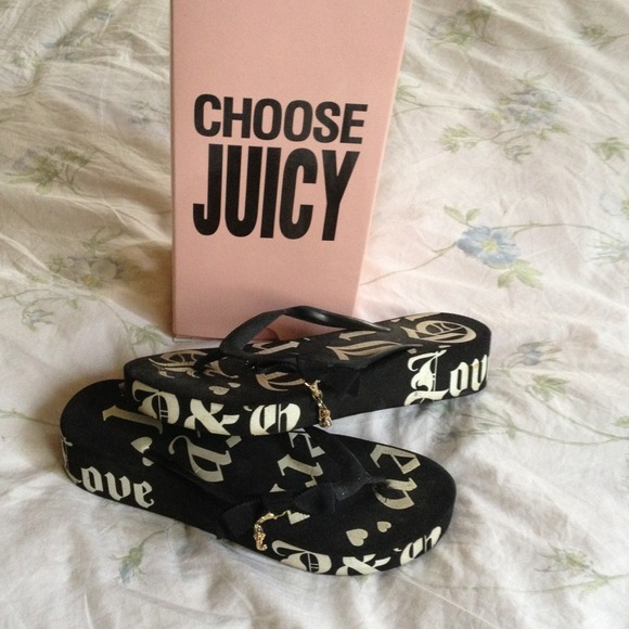 🚫Sold🚫in Bundle Juicy Couture wedge flip flop