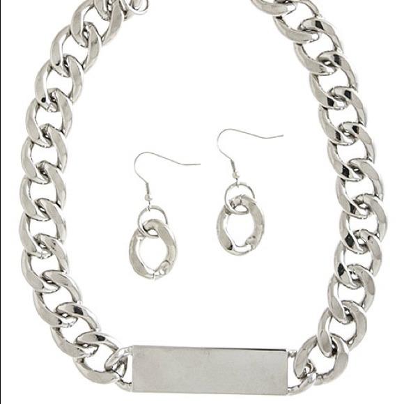 Sold!!!  Chunky Chain-link ID Necklace Set
