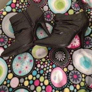 Apostrophe bootie heels