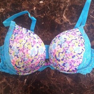 Reserved Victoria's Secret dream angels push up