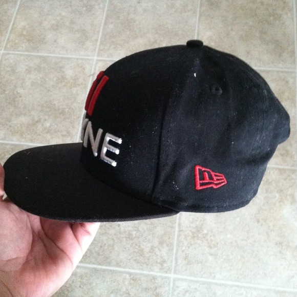 Snap Back Cap - Picture 3 of 3
