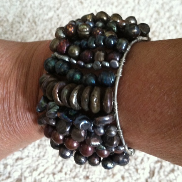 Cuff pearl bracelet