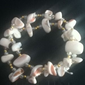 Shell and bead braclet (set of 2)