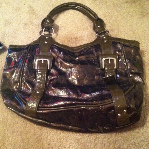 Large green fake animal skin purse