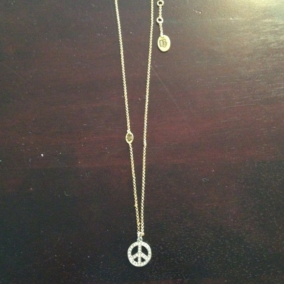 Juicy peace sign necklace
