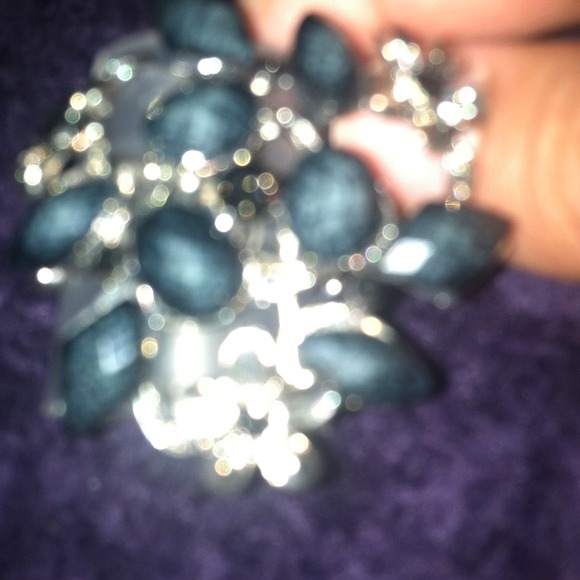 Statement piece ring one size fits all stretchy - Picture 3 of 4