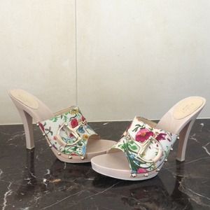 Gucci- Horsebit Floral 11M Beige Floral Mules