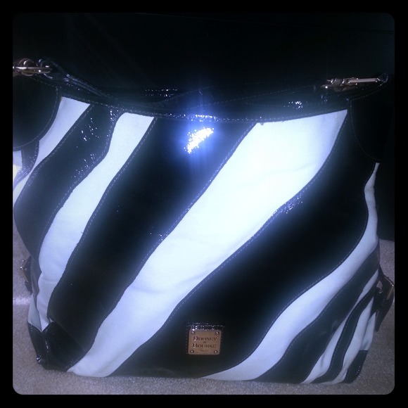 *****Reduced-Dooney & Bourke purse