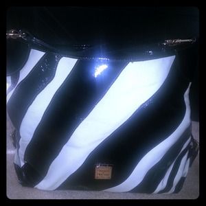 *****Reduced-Dooney & Bourke purse