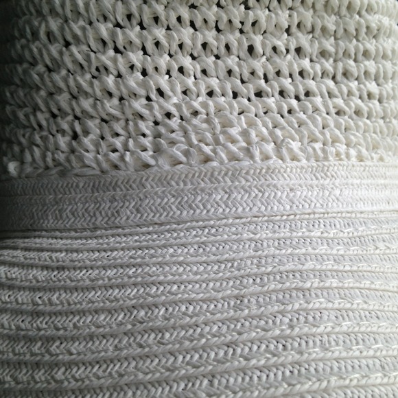 White Crochet Woven Sunhat - Picture 3 of 4